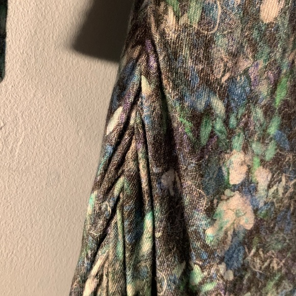 Kay Unger New York dress. 3/4 sleeve. Lined gathered sides size 10 - Picture 4 of 8